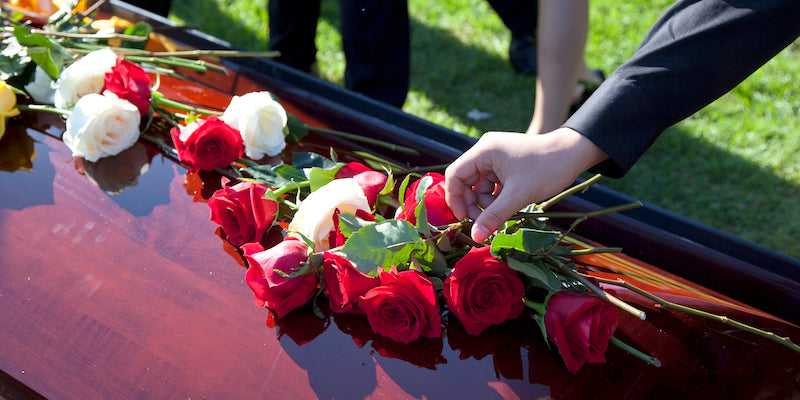 Choosing Between Open And Closed Casket: What’s Best For Me?