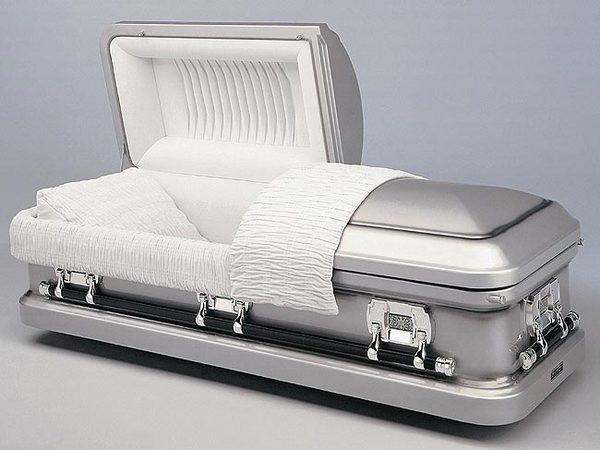 Choosing A Silver Casket: A Guide To Making The Right Choice