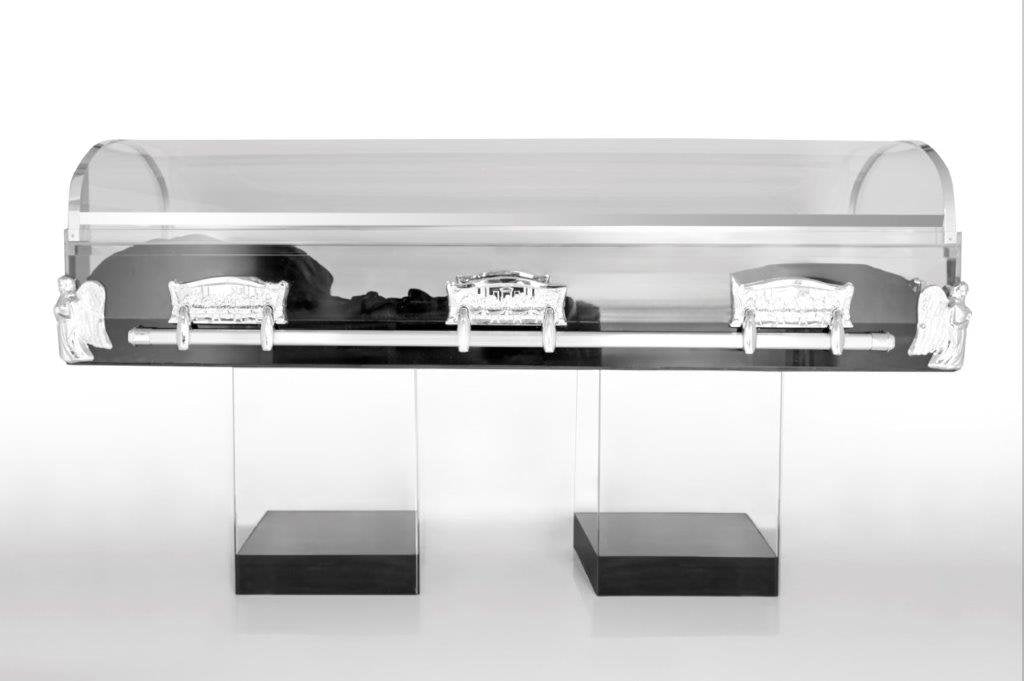 Essential Precautions For Choosing And Burying A Loved One In A Glass Casket