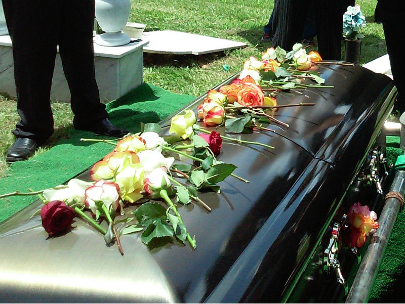 Can You Rent a Casket for a Ceremony Before Cremation?